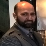 ناروے۔ راجہ عاشق حسین اور چوہدری قمر عباس ٹوانہ کو پاکستانی ریسٹورینٹ کبابش اوریجنل خریدنے پر عقیل قادر کی مبارکباد آپکی آواز۔۔۔(اوسلو) ۔۔۔اوسلو کی دو ممتاز شخصیات راجہ عاشق حسین آف گوجرخان اور چوہدری قمر عباس ٹوانہ نے گذشتہ دنوں پاکستانی ریسٹورینٹ کبابش کو خرید لیا۔ اس موقع پر عقیل قادر نے کبابش ریسٹورینٹ میں راجہ عاشق حسین اور چوہدری قمر عباس ٹوانہ سے ملاقات کی اور انہیں کبابش خریدنے پر مبارکباد پیش کی اور نیک تمناﺅں کا اظہار کیا ،کبابش میں 100% حلال کھانے تیار کیے جاتے ہیں جس سے مسلمان کمیونٹی کو بہت فائدہ ہو گا۔ اس موقع پر راجہ عاشق حسین نے گفتگو کرتے ہوئے کہا کہ ہم نے اپنی مینیو میں کافی حد تک تبدیلی کی ہے اور کھانے کی قیمتوں میں بھی نمایاں کمی ہے۔ انہوں نے کہا کہ ان کی کوشش ہو گی کہ وہ کھانے کی اچھی کوالٹی مہیا کرنے کے ساتھ ساتھ صفائی اور سروس کوبہتر بنائیں تاکہ گاہکوں کو ایک پرسکون ماحول میسرآئے۔ راجہ عاشق نے مزید بتایا کہ وہ آرڈر پر کھانا بھی تیار کرتے ہیں اور کھانے کی ڈیلیوری کی سہولت بھی موجود ہے۔