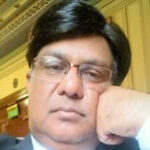 *کرونا-وائرس کیا ھے، اس سے بچنے کی تدابیر؟؟ پاکستان میں عورت مارچ کی اصلیت کیا ھے؟؟ اور میاں نوازشریف اور شہبازشریف کی پاکستان واپسی کے* موضوع پر سیر حاصل گفتگو سنیئے *راجہ غفور اور شاکرقریشی چئیرمین کاروان فکر برطانیہ* کے درمیان ڈینمارک ریڈیو پر *پروگرام آپکی آواز* میں۔ نیچے دیے گئے لنک پر کلک کریں۔ سامعین کا اس گفتگو سے متفق ھونا یا نا ھونا ضروری نہیں۔